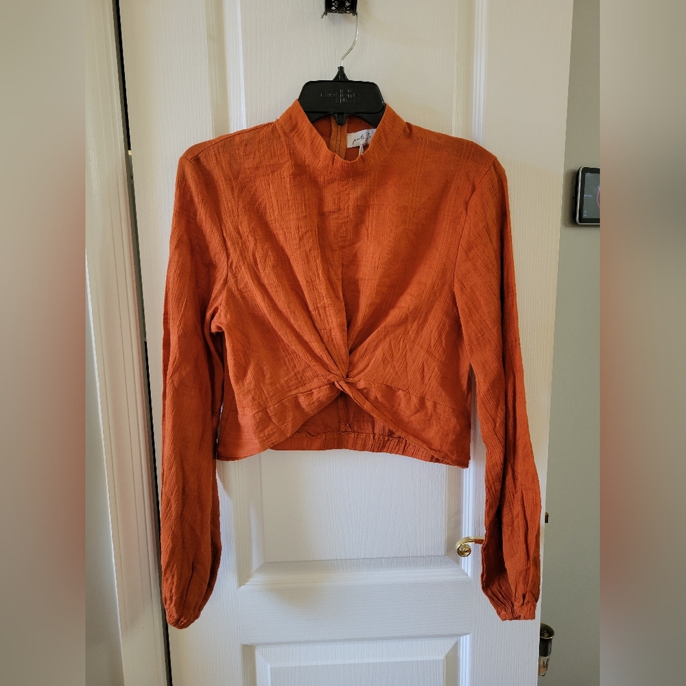 NWT Petal & Pup Cotton Knot Front Long Sleeve Cropped Top Rust Size Large
